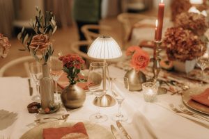 Elegante Tischdekoration Hochzeit