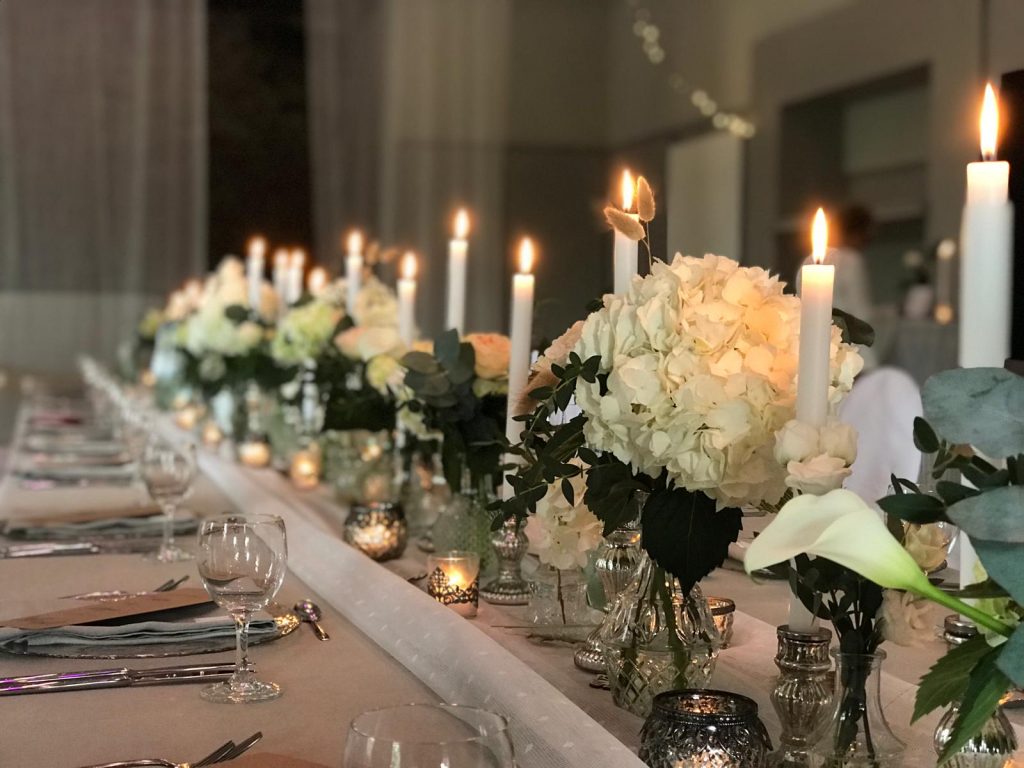 Hochzeit-Tischdekoration-Inka+Holger Fahrzeugdekoration-Hochzeit-Brautauto