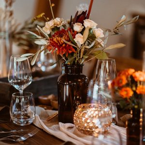 Goldenes Windlicht - Vase - Teelichtglas - Kreismuster zum Mieten